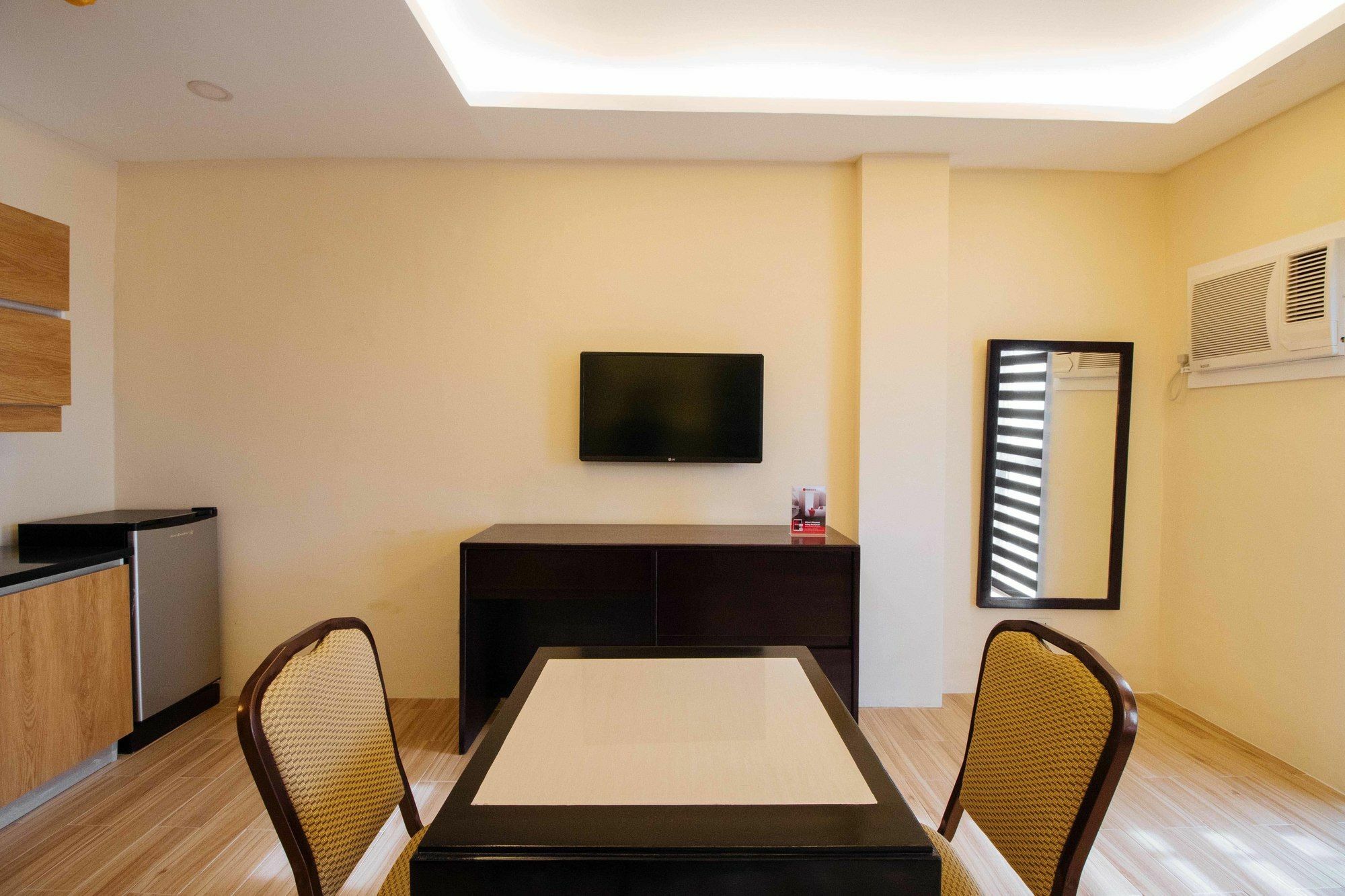 Hotel Reddoorz Premium Near Trinoma Quezon City Exterior foto