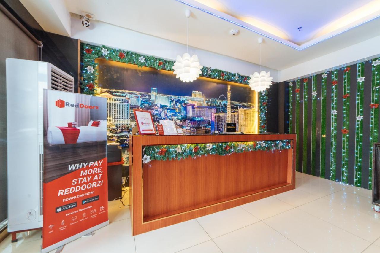Hotel Reddoorz Premium Near Trinoma Quezon City Exterior foto