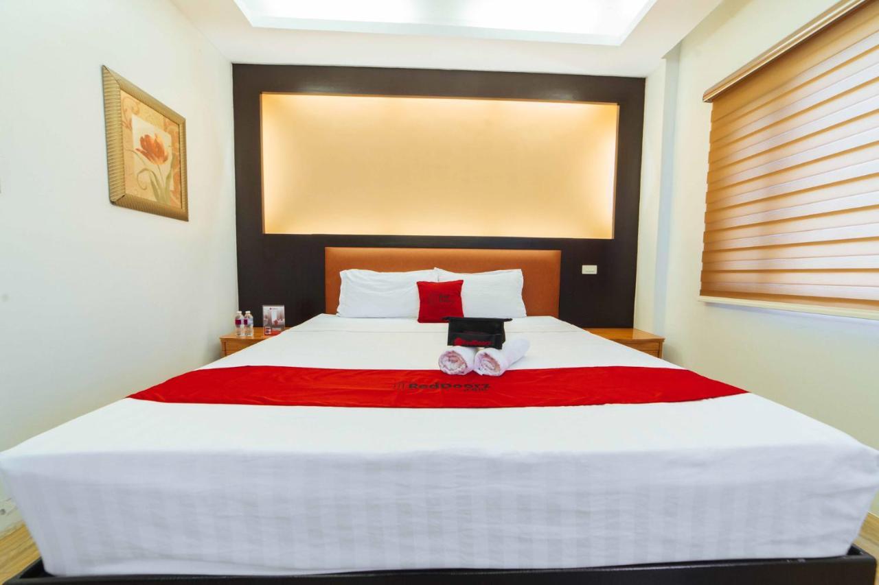 Hotel Reddoorz Premium Near Trinoma Quezon City Exterior foto