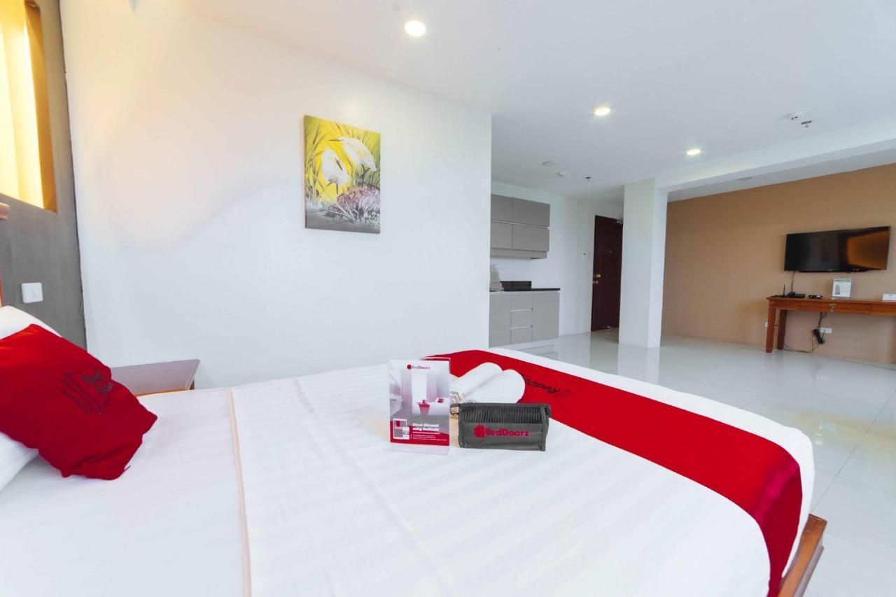 Hotel Reddoorz Premium Near Trinoma Quezon City Exterior foto