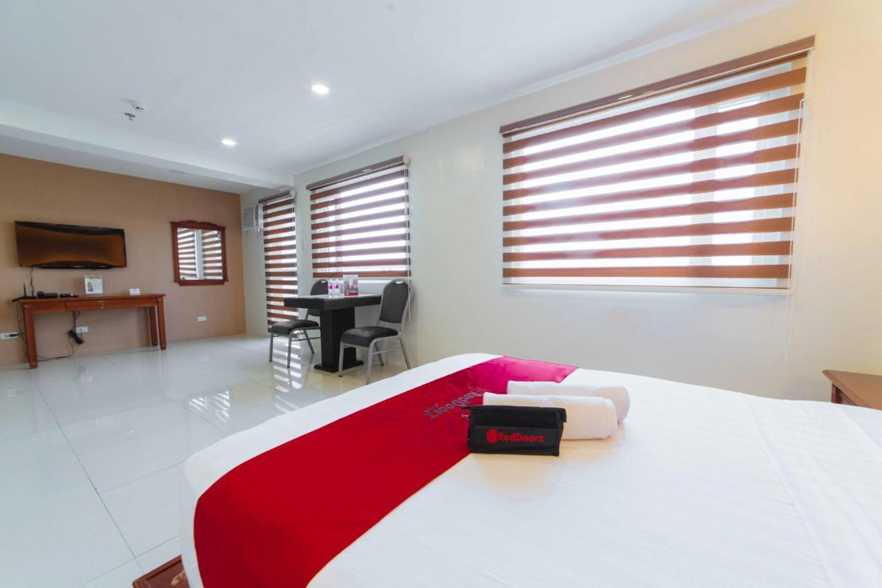 Hotel Reddoorz Premium Near Trinoma Quezon City Exterior foto