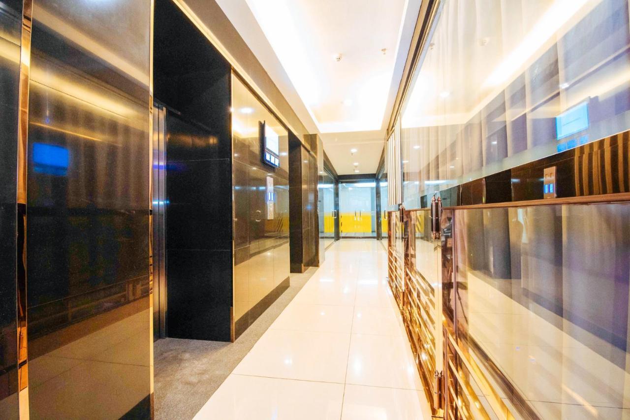 Hotel Reddoorz Premium Near Trinoma Quezon City Exterior foto